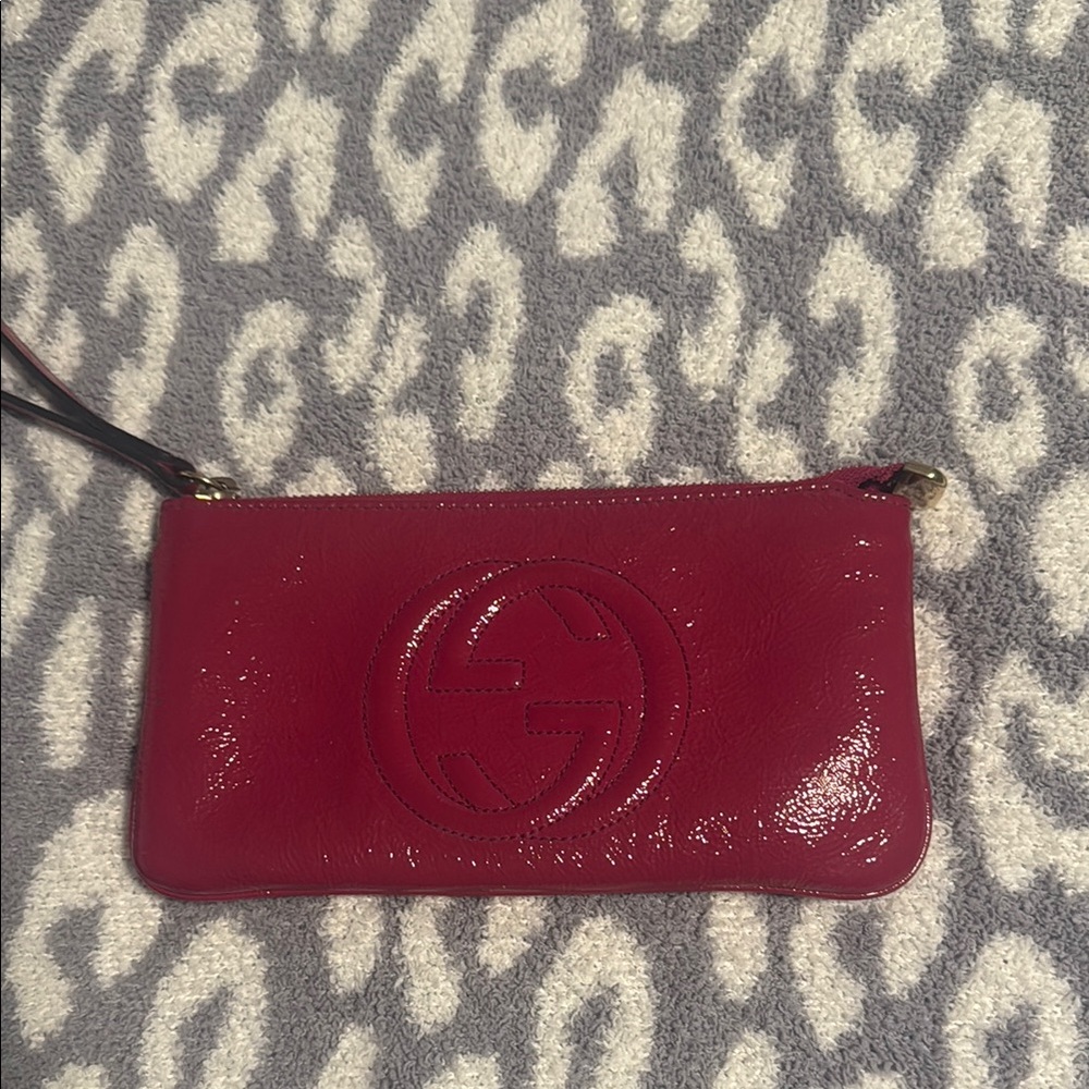Gucci hot pink wristlet